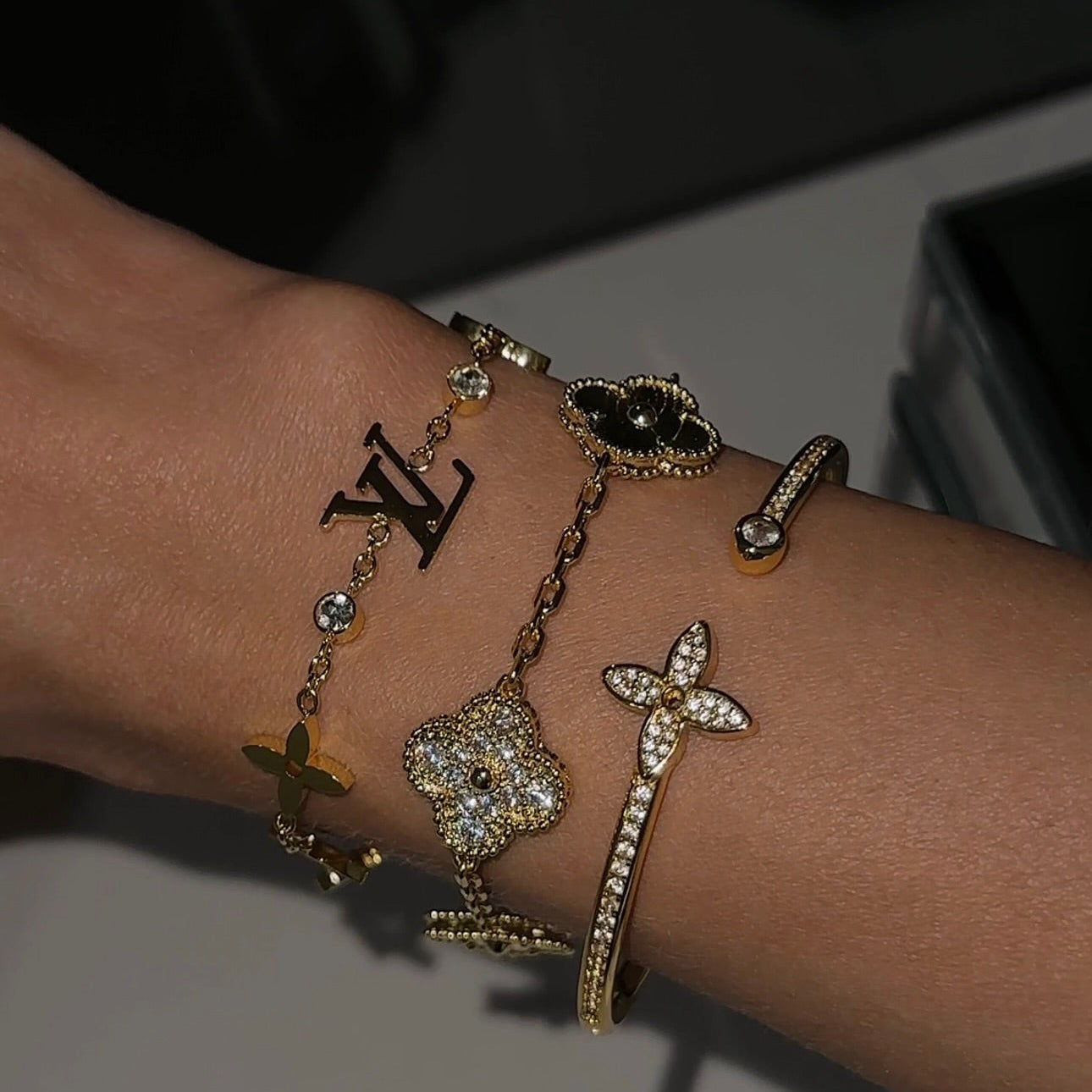 EXCLUSIVO | Pulsera Lottie Oro